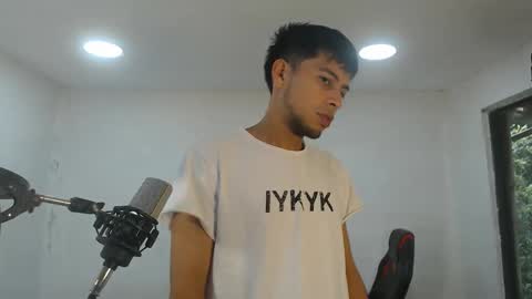 Snapshot of danielitopapii chatting on 10-16-25, 12:39 danielitopapii online show from 10-16-25, 12:39