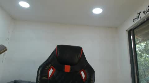 Snapshot of danielitopapii chatting on 10-24-25, 01:18 danielitopapii online show from 10-24-25, 01:18