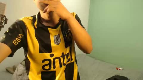 Snapshot of danielitopapii chatting on 11-21-25, 04:00 danielitopapii online show from 11-21-25, 04:00