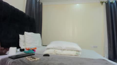 danielle_rock online show from 02-05-25, 03:55