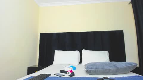 danielle_rock online show from 12-14-25, 08:02