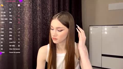 Trisha wanna play  Meow online show from 02-26-26, 05:23