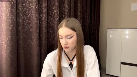 Trisha wanna play  Meow online show from 03-31-26, 04:07