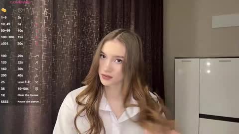 Trisha wanna play  Meow online show from 04-28-26, 04:45