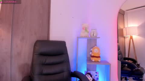 Danielle Rose online show from 11-14-25, 11:02