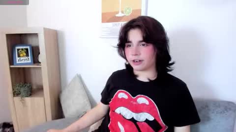 Snapshot of daniellesins2 chatting on 12-13-25, 08:58 Danielle online show from 12-13-25, 08:58