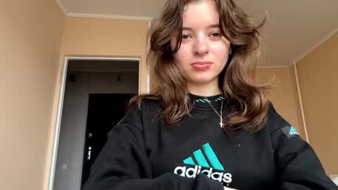 Mia online show from 11-12-25, 07:20