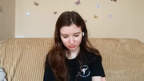 Snapshot of daniellevaulet chatting on 07-09-26, 07:12 Mia online show from 07-09-26, 07:12