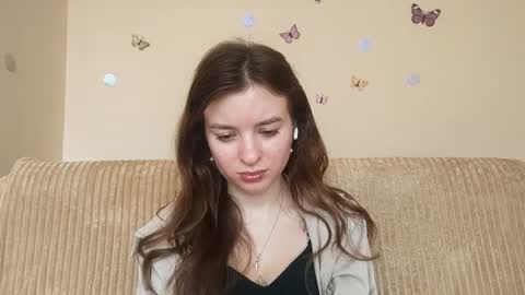 Snapshot of daniellevaulet chatting on 07-22-26, 07:11 Mia online show from 07-22-26, 07:11