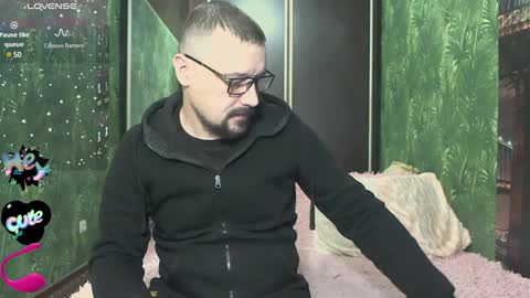 Snapshot of danielocool chatting on 12-14-24, 11:07 DanieloCool online show from 12-14-24, 11:07