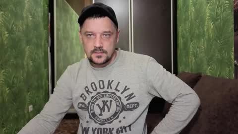 Snapshot of danielocool chatting on 09-17-25, 12:07 DanieloCool online show from 09-17-25, 12:07