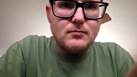 Snapshot of danielp_mod_cb chatting on 06-01-26, 09:16 Daniel y. online show from 06-01-26, 09:16