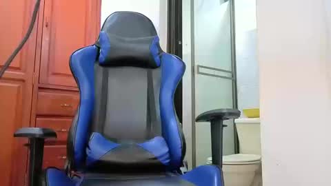 Snapshot of daniels6959 chatting on 10-16-25, 10:11 JUAN online show from 10-16-25, 10:11