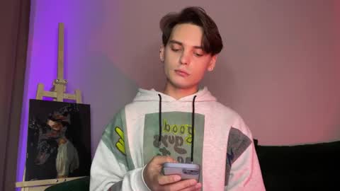 Snapshot of danieltuckerr chatting on 11-08-25, 11:14 danieltuckerr online show from 11-08-25, 11:14