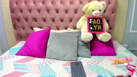 DaniiBelluci  online show from 01-24-25, 03:00