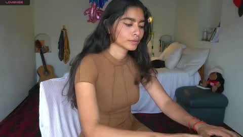 Snapshot of daniisla chatting on 12-16-25, 05:29 danalle .. online show from 12-16-25, 05:29