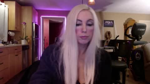 DanikaWhite69 online show from 01-03-25, 09:36