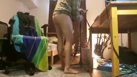 danimal5000 online show from 01-04-25, 07:55