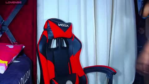 danisabrownn online show from 10-27-25, 07:18