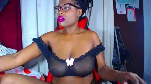 danisabrownn online show from 11-21-25, 07:12