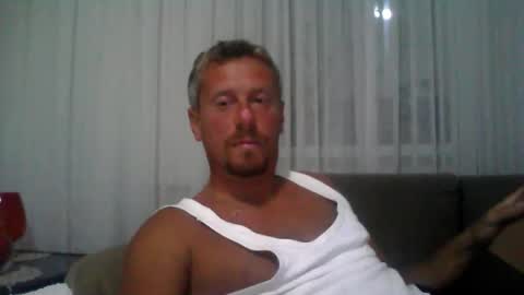 Snapshot of danisami12345 chatting on 09-09-25, 09:03 daniel online show from 09-09-25, 09:03