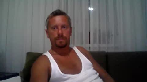 Snapshot of danisami12345 chatting on 09-16-25, 02:12 daniel online show from 09-16-25, 02:12