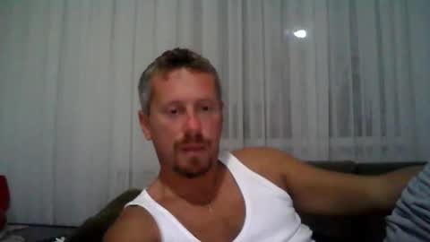 Snapshot of danisami12345 chatting on 10-09-25, 10:41 daniel online show from 10-09-25, 10:41