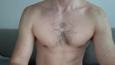 Snapshot of danishguysdicks chatting on 02-14-25, 07:28 Buzzy online show from 02-14-25, 07:28