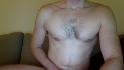 Snapshot of danishguysdicks chatting on 02-15-25, 06:12 Buzzy online show from 02-15-25, 06:12