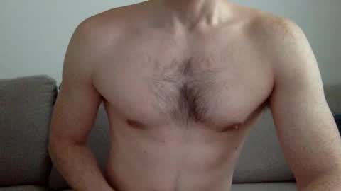 Snapshot of danishguysdicks chatting on 03-11-25, 08:20 Buzzy online show from 03-11-25, 08:20