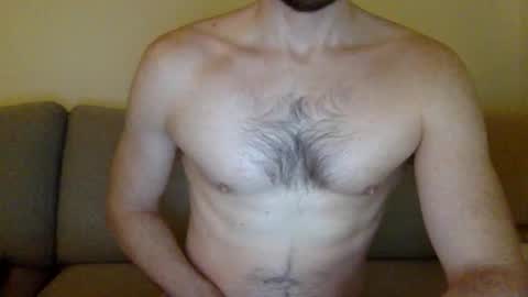 Snapshot of danishguysdicks chatting on 10-24-25, 04:14 Buzzy online show from 10-24-25, 04:14