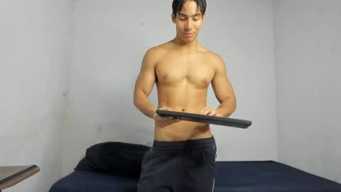 Danisus online show from 04-28-26, 03:17