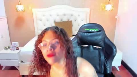 Snapshot of danixa_fire chatting on 10-31-25, 04:08 D A N I X A online show from 10-31-25, 04:08