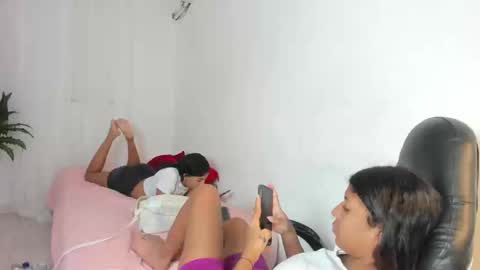 Snapshot of danka_smith chatting on 09-23-25, 10:35 danka_smith online show from 09-23-25, 10:35