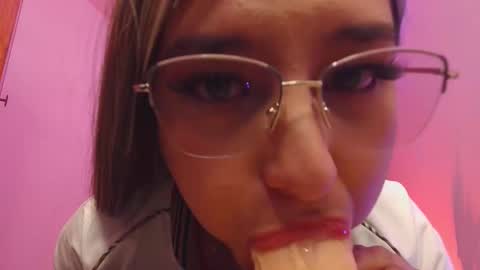 Pau online show from 10-14-25, 06:31