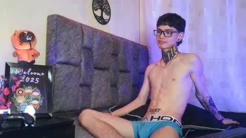 Snapshot of dann_brown chatting on 02-17-25, 06:04 Dann Brown online show from 02-17-25, 06:04