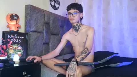 Snapshot of dann_brown chatting on 02-18-25, 09:20 Dann Brown online show from 02-18-25, 09:20