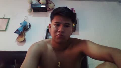 Snapshot of dann_latin chatting on 06-12-26, 06:40 Dan online show from 06-12-26, 06:40