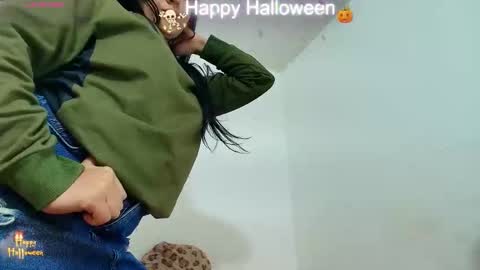 Snapshot of danna_1111 chatting on 10-30-25, 02:40 danna online show from 10-30-25, 02:40