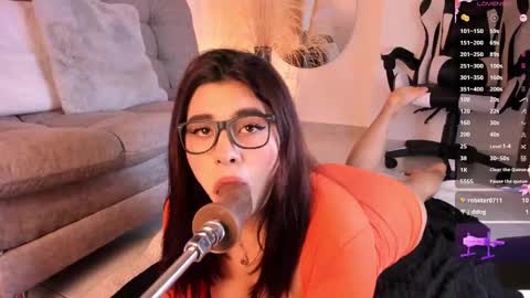 Snapshot of danna_adams1 chatting on 02-23-25, 01:35 danna_adams1 online show from 02-23-25, 01:35