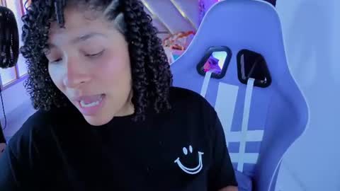 Snapshot of danna_berry chatting on 07-18-26, 06:23 DannaBerry online show from 07-18-26, 06:23
