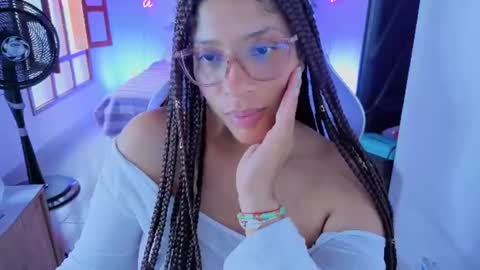 Snapshot of danna_berry chatting on 07-28-26, 06:20 DannaBerry online show from 07-28-26, 06:20