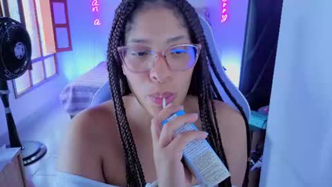 Snapshot of danna_berry chatting on 07-28-26, 07:39 DannaBerry online show from 07-28-26, 07:39