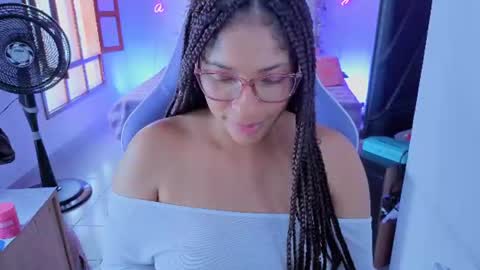 Snapshot of danna_berry chatting on 07-28-26, 08:52 DannaBerry online show from 07-28-26, 08:52