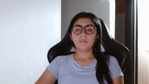 Snapshot of danna_peterson chatting on 01-31-25, 09:59 Danna online show from 01-31-25, 09:59