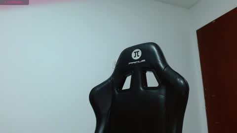 Danna online show from 06-28-26, 01:22
