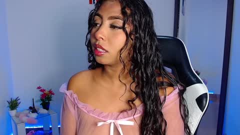 Snapshot of danna_schmidt23 chatting on 12-06-24, 07:10 Danna online show from 12-06-24, 07:10