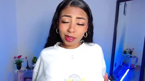 Snapshot of danna_schmidt23 chatting on 02-17-25, 09:24 Danna online show from 02-17-25, 09:24