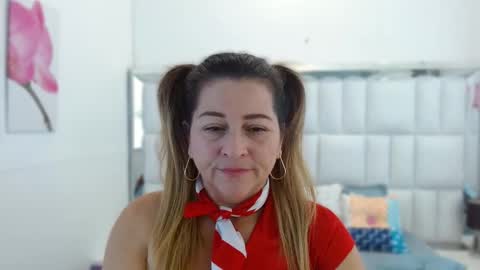 Snapshot of danna_wester chatting on 09-18-25, 02:52 D a n n a w e s t e r online show from 09-18-25, 02:52