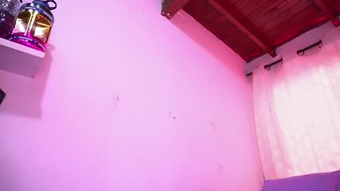 Danna Berlin  online show from 10-29-25, 07:15